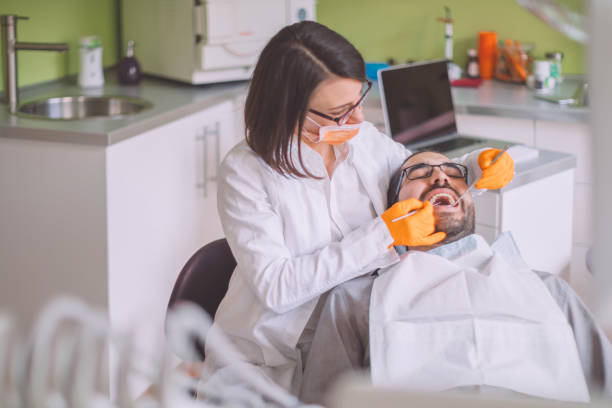 Best Emergency Gum Treatment in Glendale Heights, IL